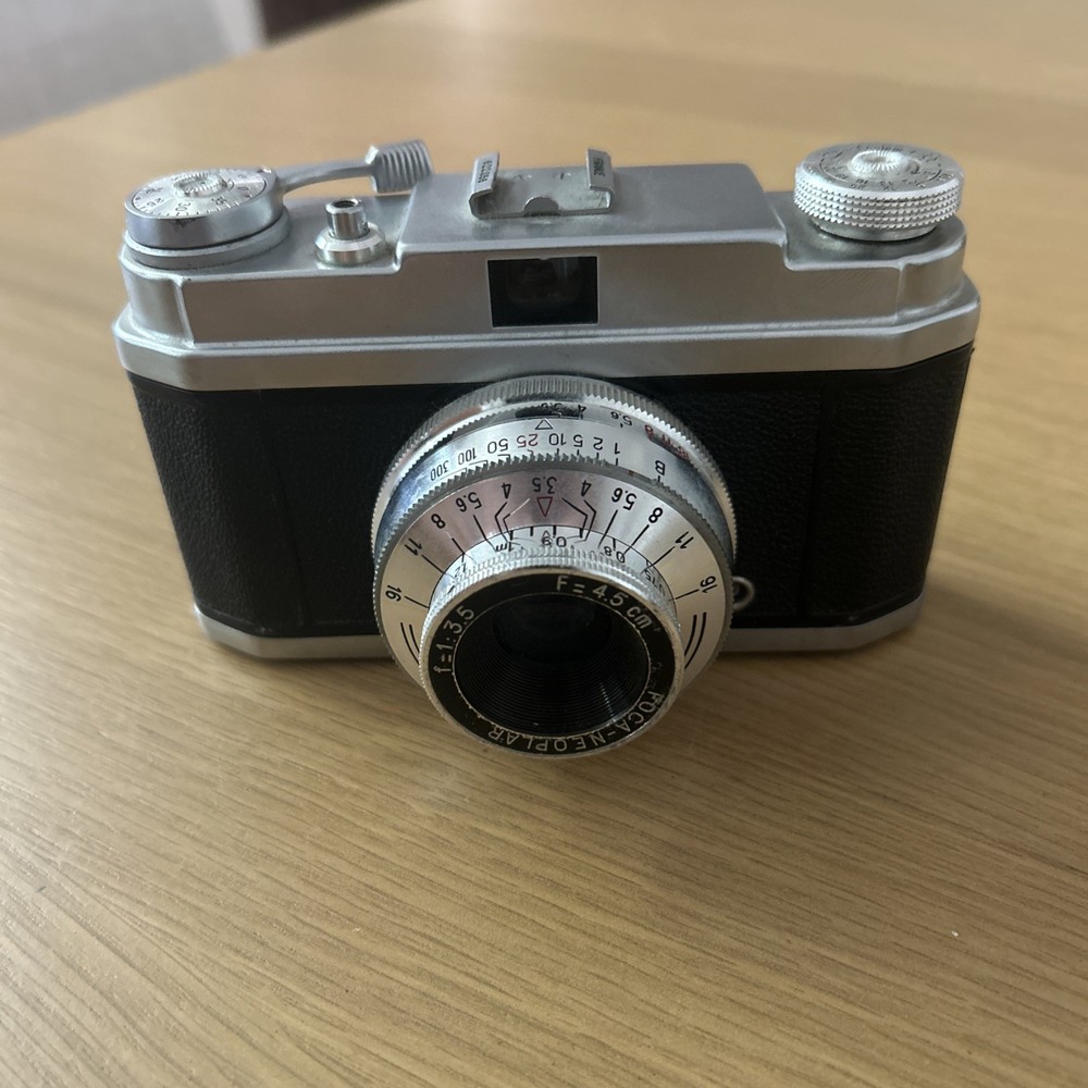Foca neoplar camera