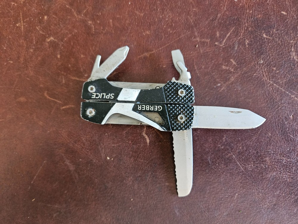 One Gerber Vise / Splice Keychain multitool TSA