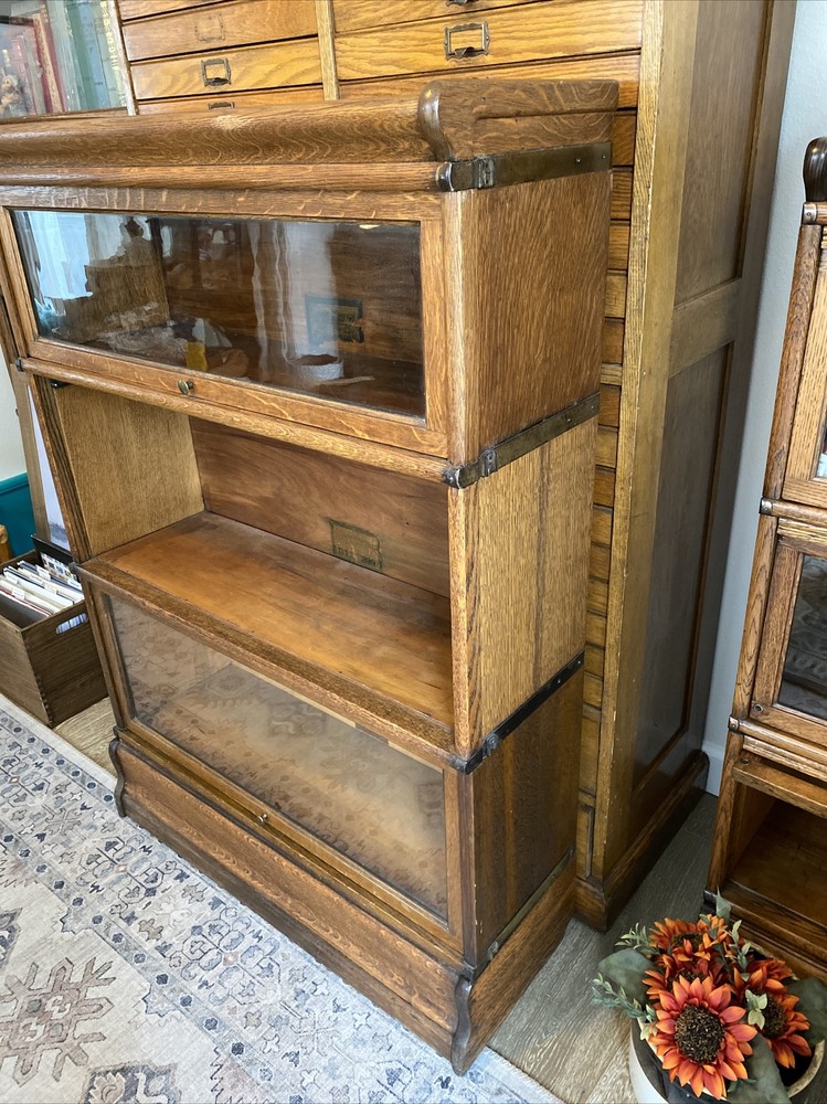 Excellent 34” Globe Wernicke Golden Oak 3 Stack Barrister Bookcase