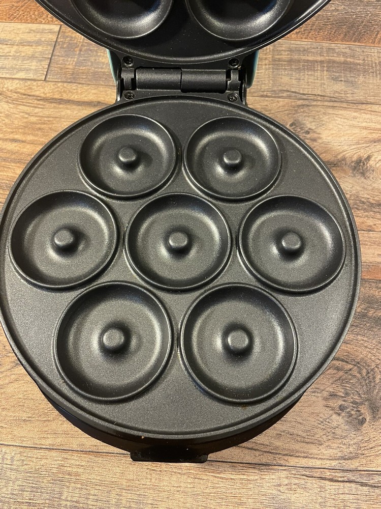 DASH Express Mini 2” Donut Maker Non-Stick Makes 7 Donuts - Tested Works