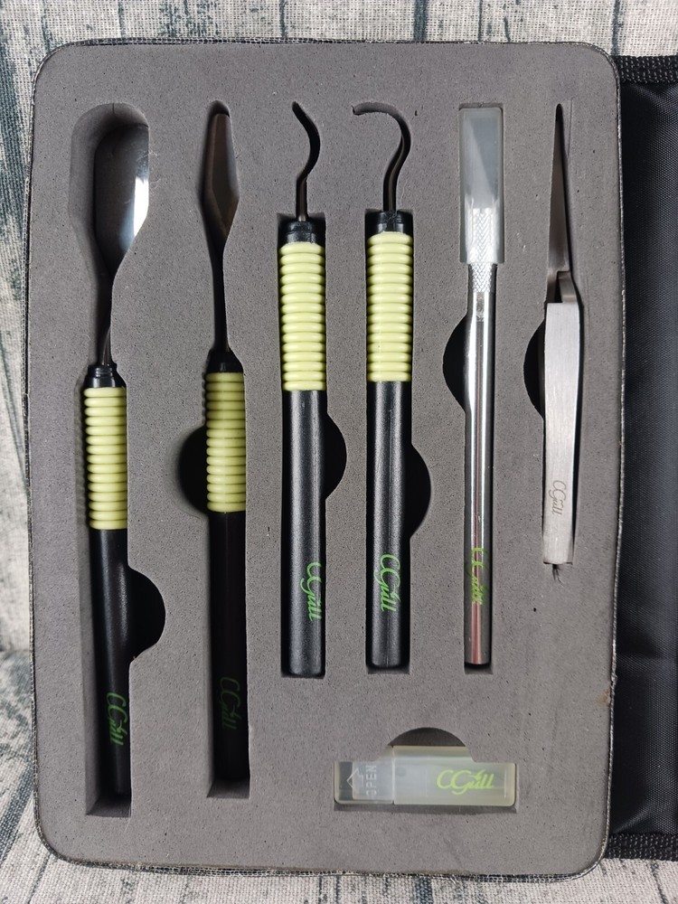 CGull Tool Kit (Arts & Crafts, Leather Work Tool Kit) Pre-Owned - Good Condition