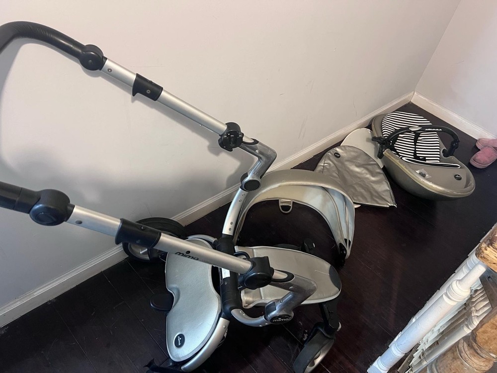 Stroller Mina Xari Especial Edition Used