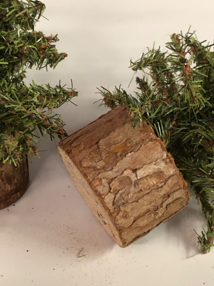 3-unbranded 9 & 5" Christmas trees (238)