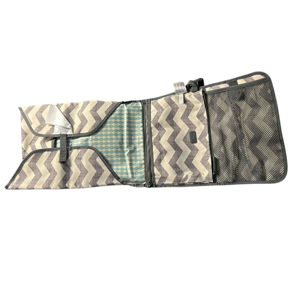 Skip Hop Portable Baby Changing Pad, Pronto, Chevron Pattern