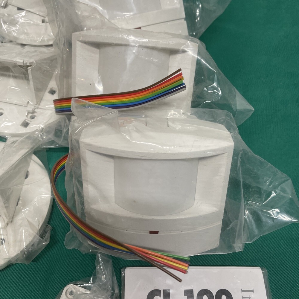 NEW (4) WATTSTOPPER CI-100VERSION 3 PIR OCCUPANCY SENSOR