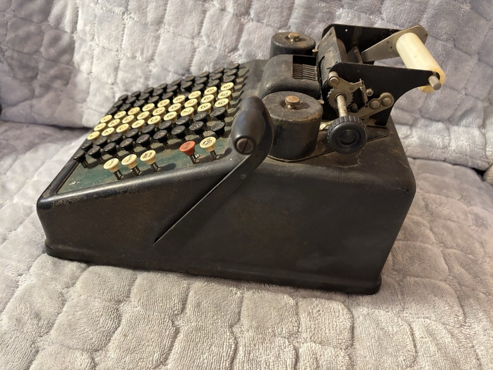 Burroughs Vintage Adding Machine In WORKING Condition