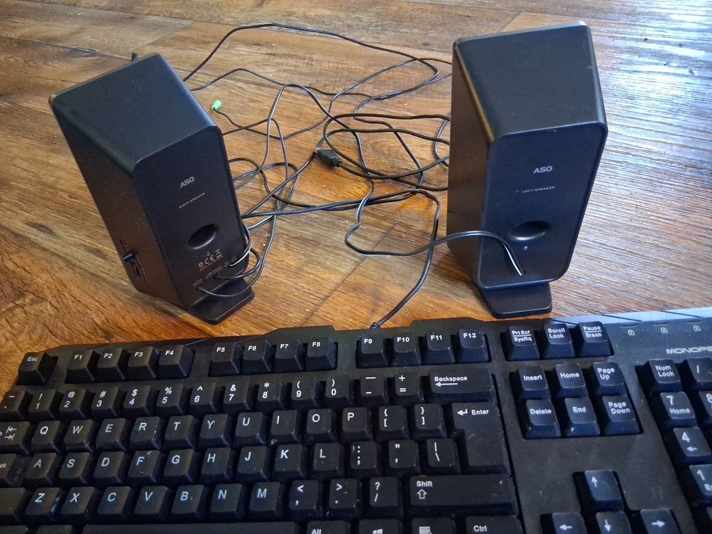 Wired Monoprice Keyboard And Creative A50 Speakers