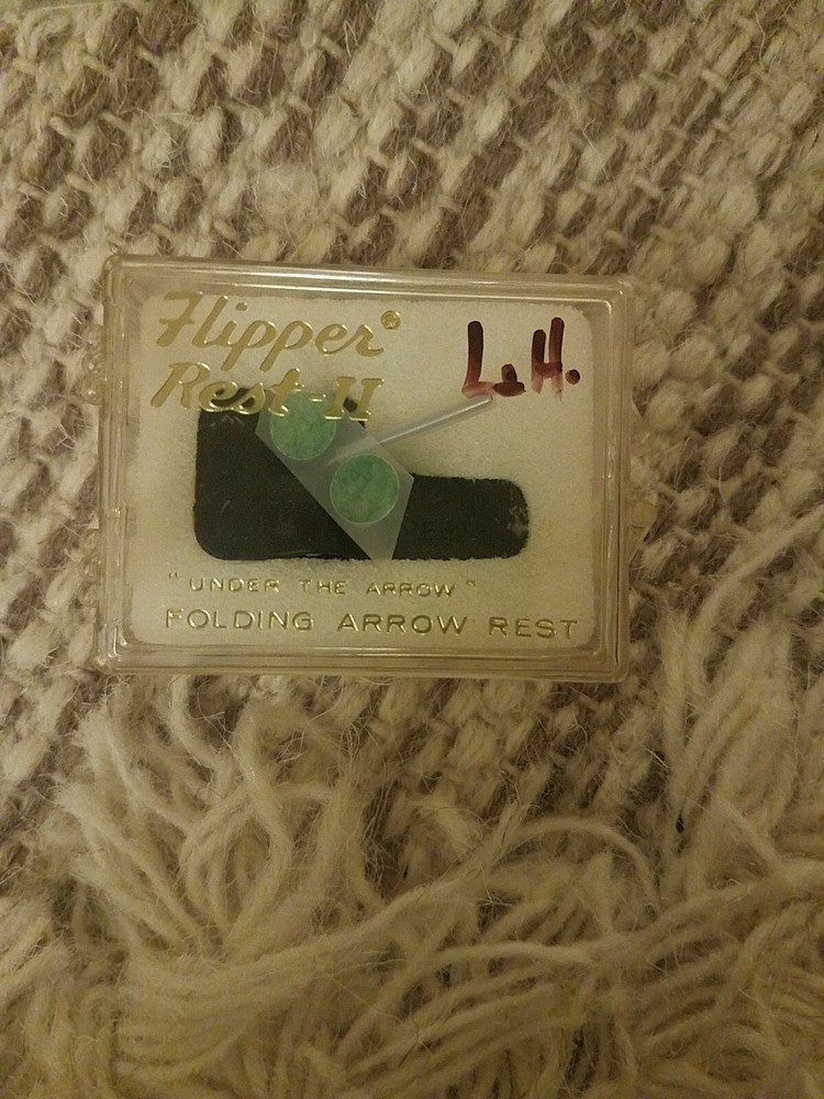 Flipper Rest II Under The Arrow Folding Arrow Rest
