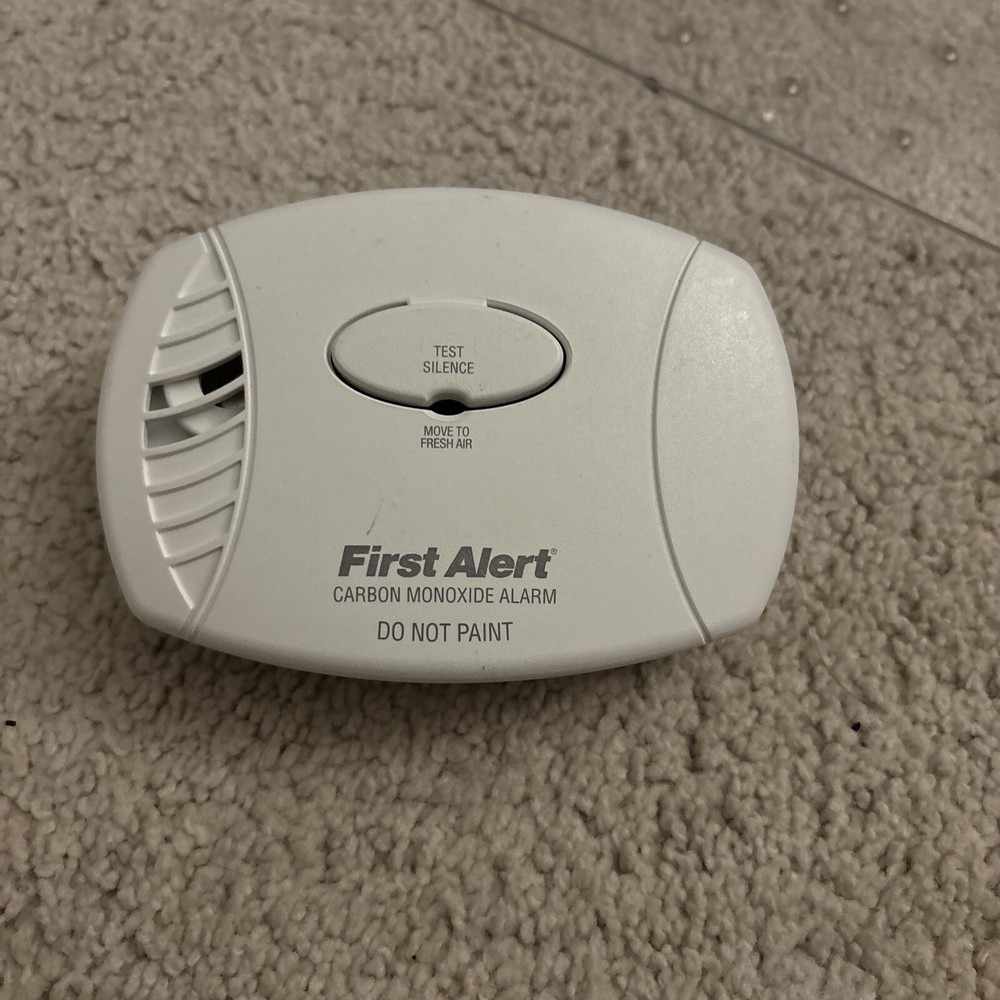 First Alert C0400 Carbon Monoxide Alarm - White