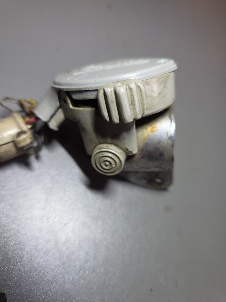 Faro Basso Light Switch