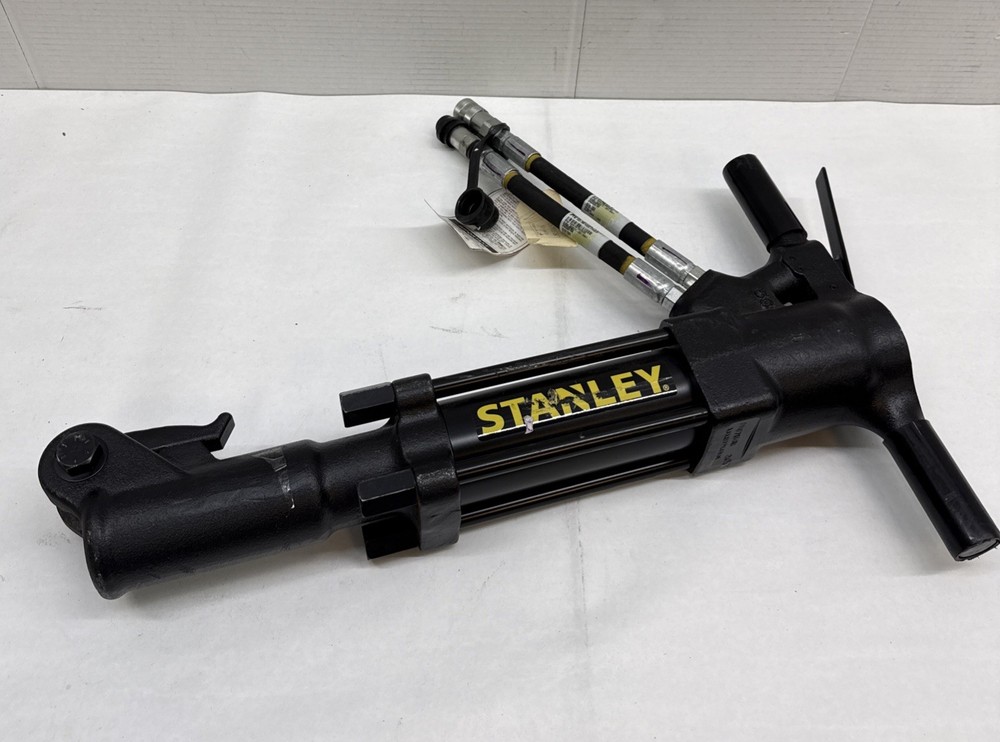 Stanley BR67 Hydraulic Jack Hammer Demolition Breaker 70 lbs