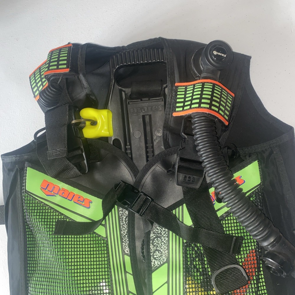 Mares Scuba Vest- - Black- size Large