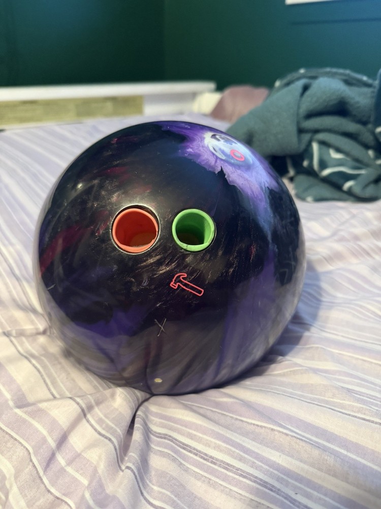 Hammer Effect Used 15 lb Bowling Ball Single Drill 2 finger
