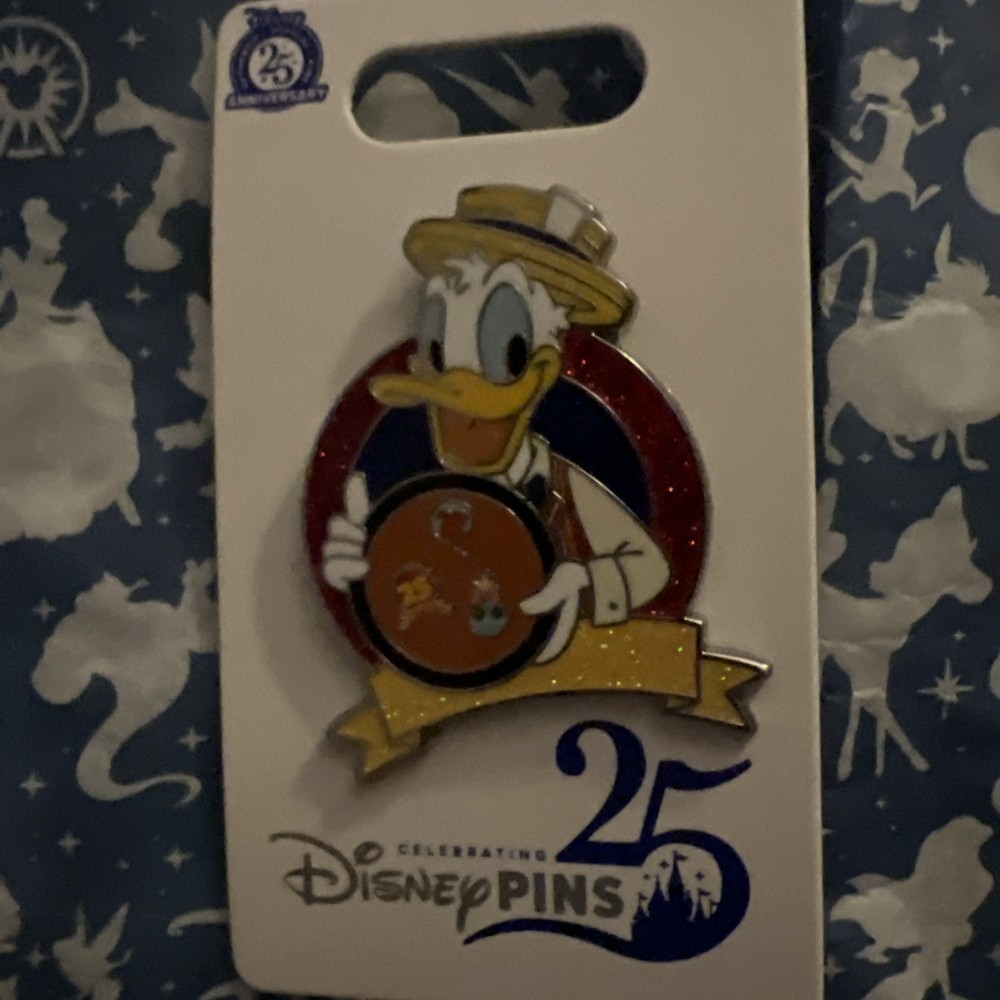Disney Donald Duck Pins 25