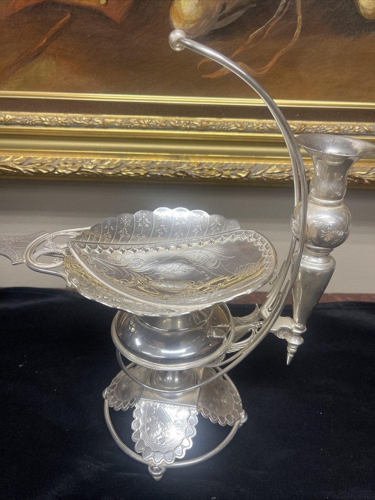 Wilcox Silver Calling Card, Receiver, And Bud Vase ￼# 01833