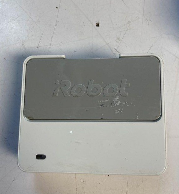 iRobot Braava Jet 240 Automatic Mopping Robot With battery & Powers Up