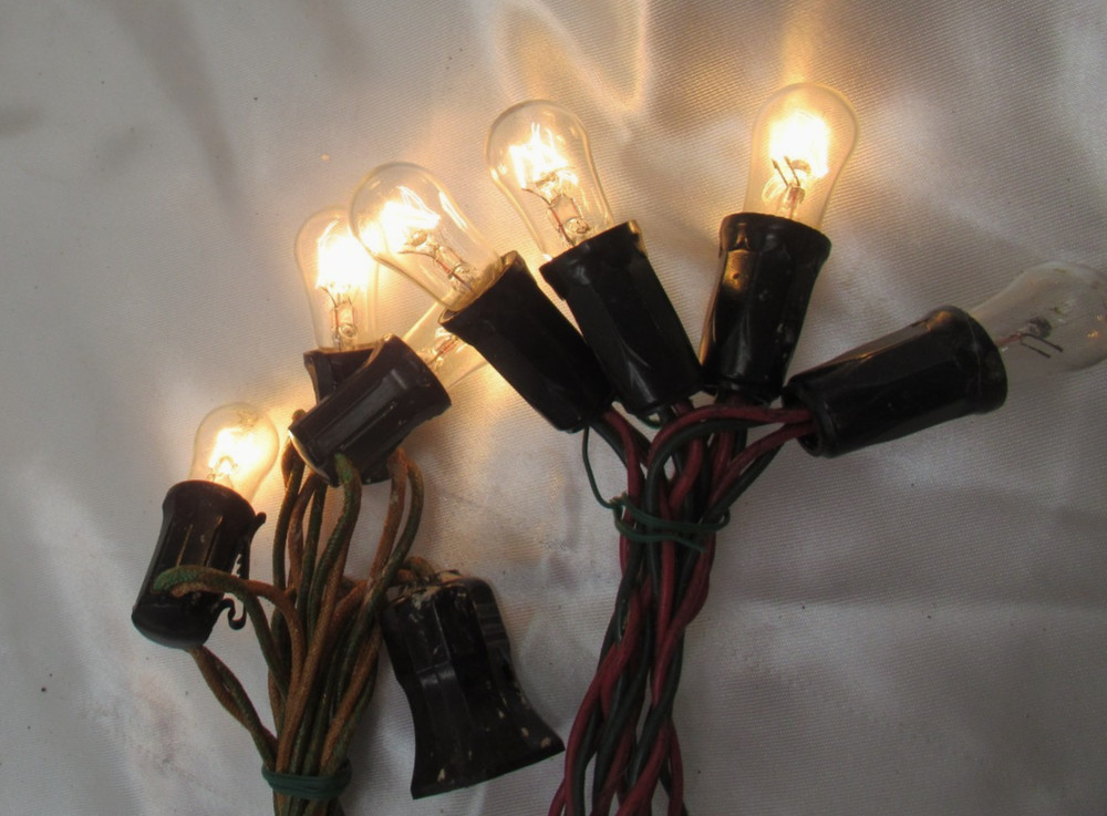 Vintage Christmas 2 White String 7 bulb Lights 8' Paramount Bakelite base C-7
