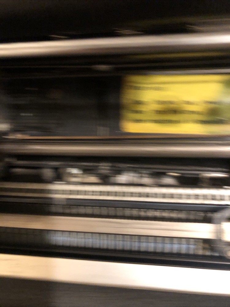 AS IS IBM SELECTRIC 1 TYPEWRITER ,BAD SWITCH AND LEFT MARGIN BROKEN.