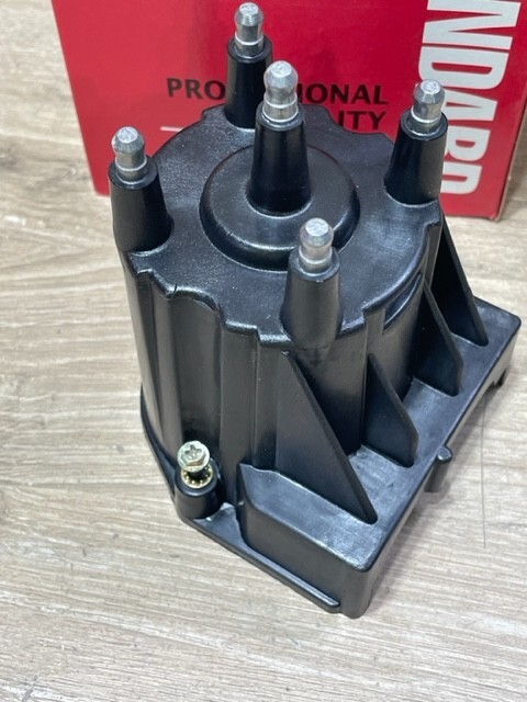 NOS Standard DR-469 Distributor Cap