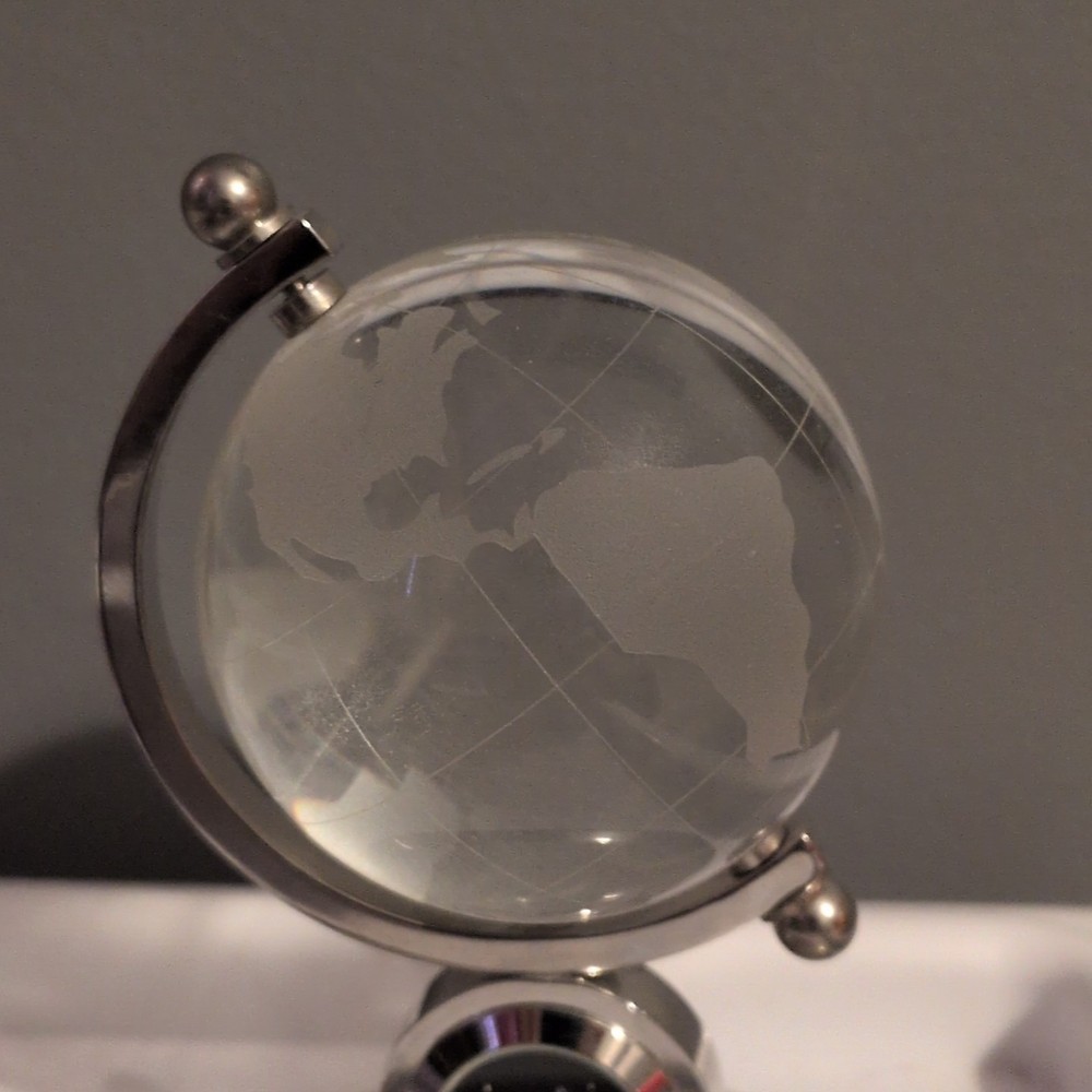 Glass Globe Clock Read Description