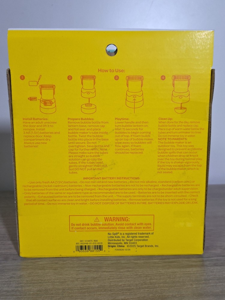 Sun Squad Light Up No Spill Lantern Bubble Maker