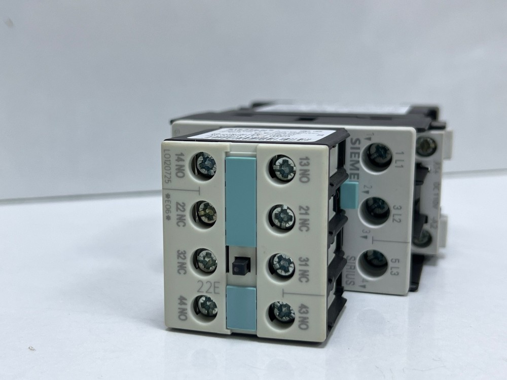 Siemens 3RT1026-1BF44 Contactor