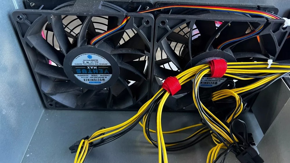 Octominer X8 ULTRA Plus 3000W