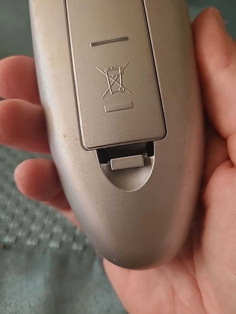 REMOTE AND MOUSE FOR PARTS