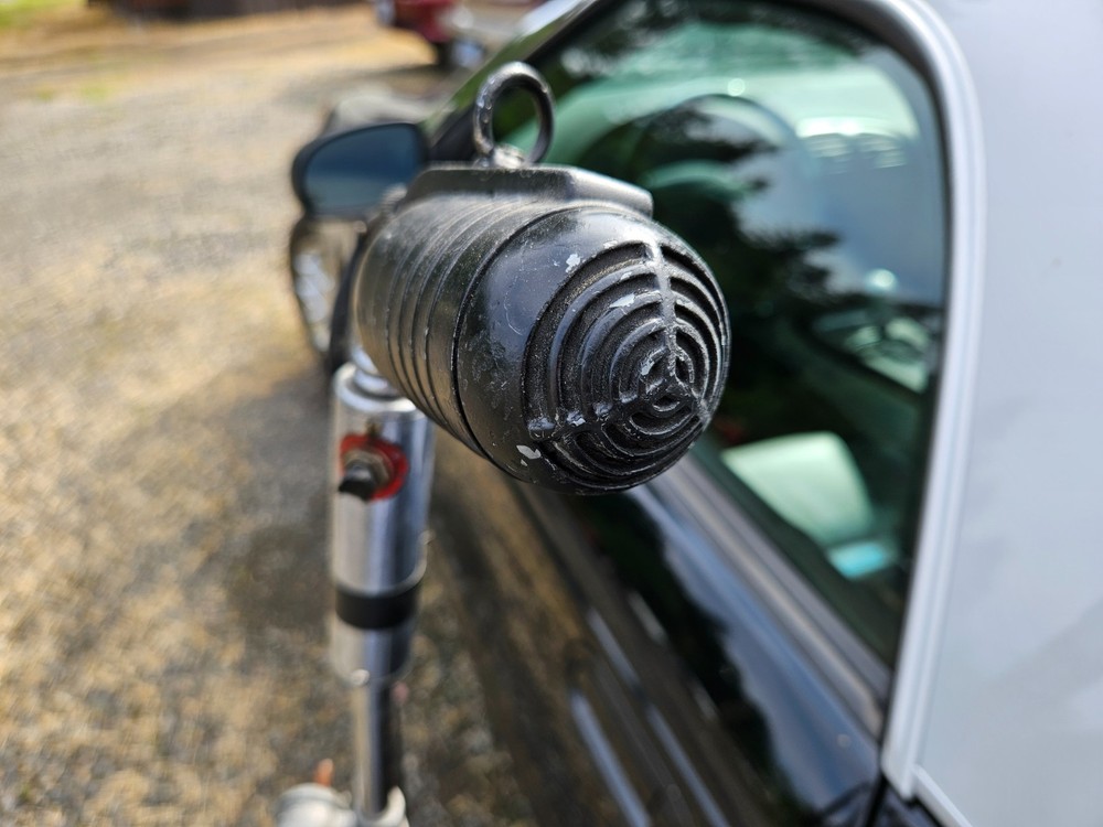 RCA MI-6206-E Microphone w/ Atlas Stand