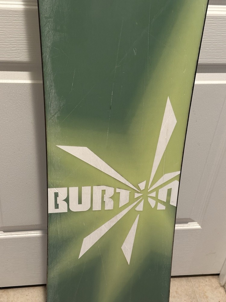 BURTON CLASH SNOWBOARD SIZE 153 CM