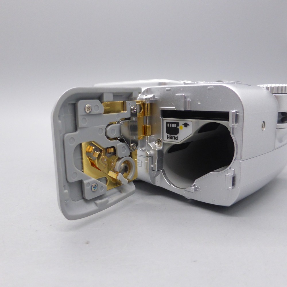 Olympus X-710 5.0MP Compact Digital Camera Silver Tested