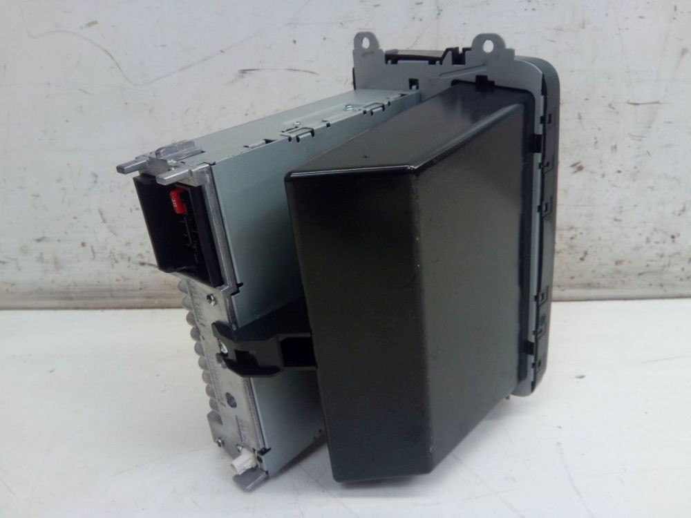 Radio/CD Combined Change * CODE Not Present. Compatible with VW POLO V (6C1)