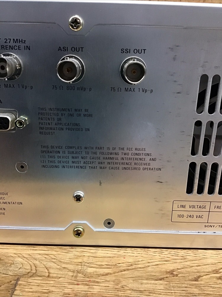 SONY TEKTRONIX MTG100 MPEG GENERATOR Pulled From Working Environment UM
