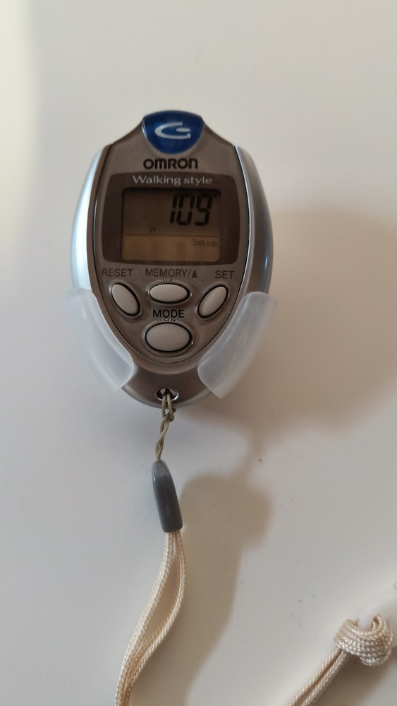 Omron Digital Premium Pedometer - Hj112 - With Optional Strap