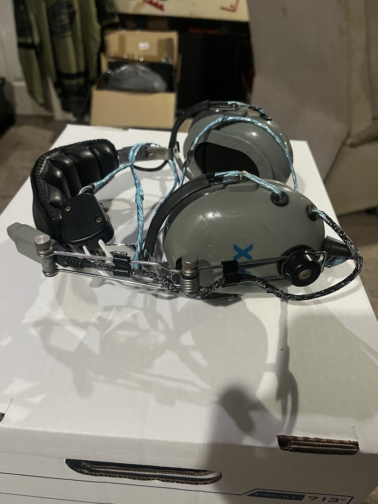 AVIX AX Headset (CONDITION UNKNOWN)