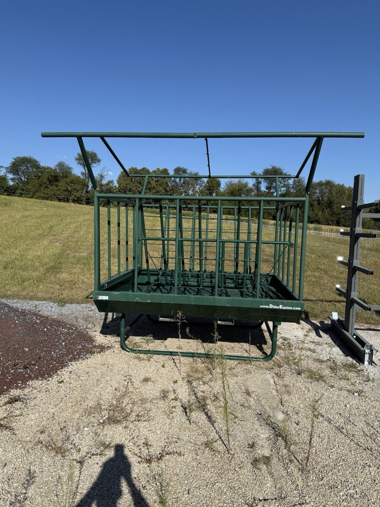 Large Round Bale Hay Feeder