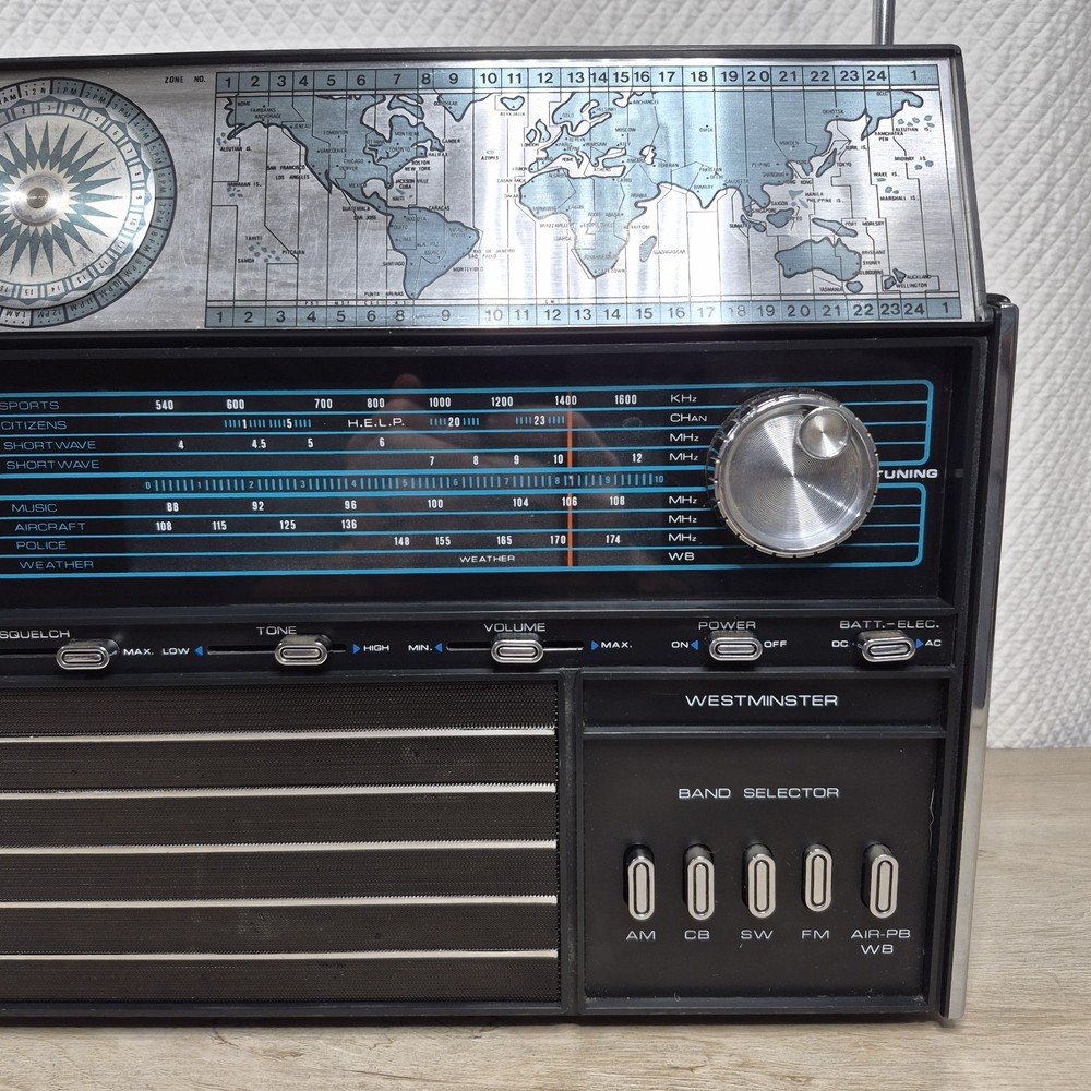 Vintage 70's 1425 Westminster Solid state World Time Ham operators multiband