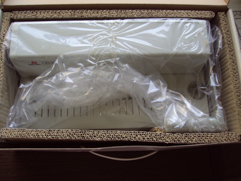 Compact Comb Binding Machine By Rexel CB3000 No.440002 Combs Not Included NEW