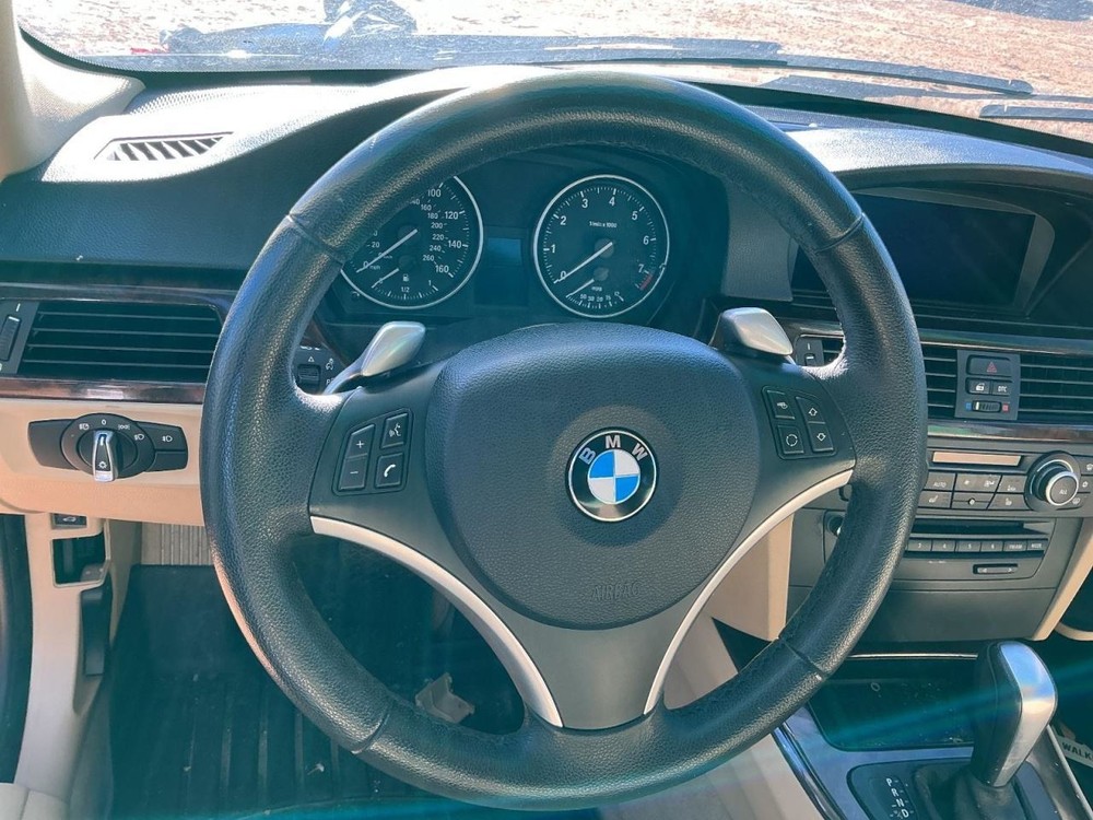 328I 2010 Glove Box 4923726