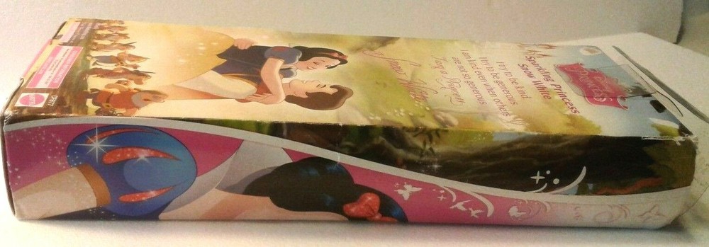 DISNEY PRINCESS SNOW WHITE AND SEVEN DWARFS CFB77