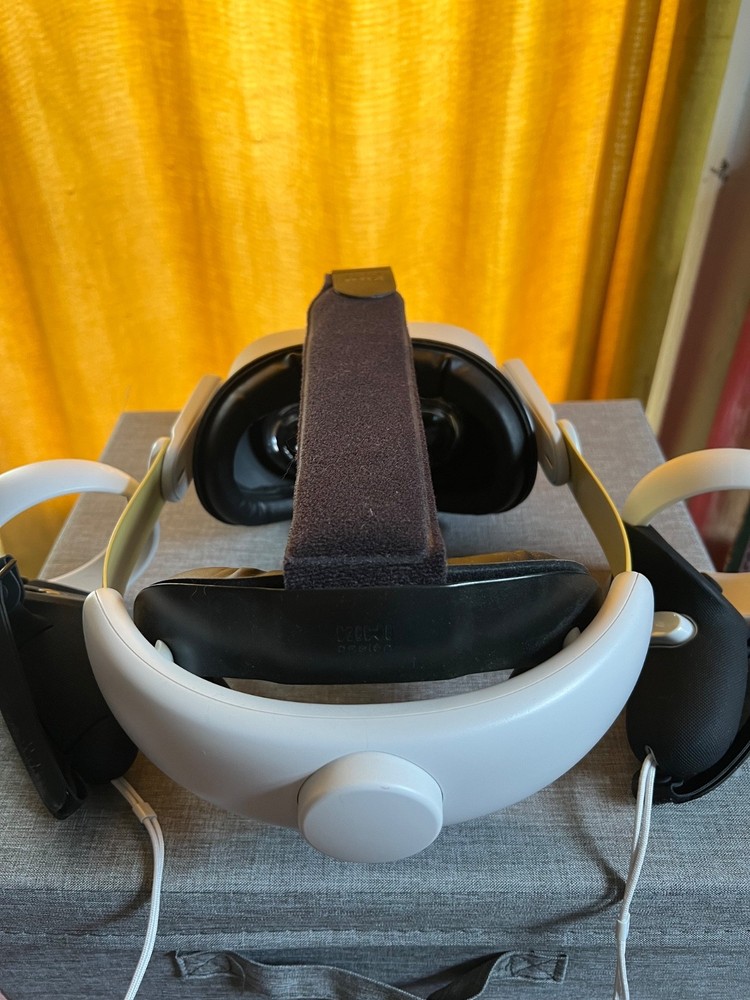 Meta Oculus Quest 2 128GB Virtual Reality Headset W/ Controllers - Elite Strap