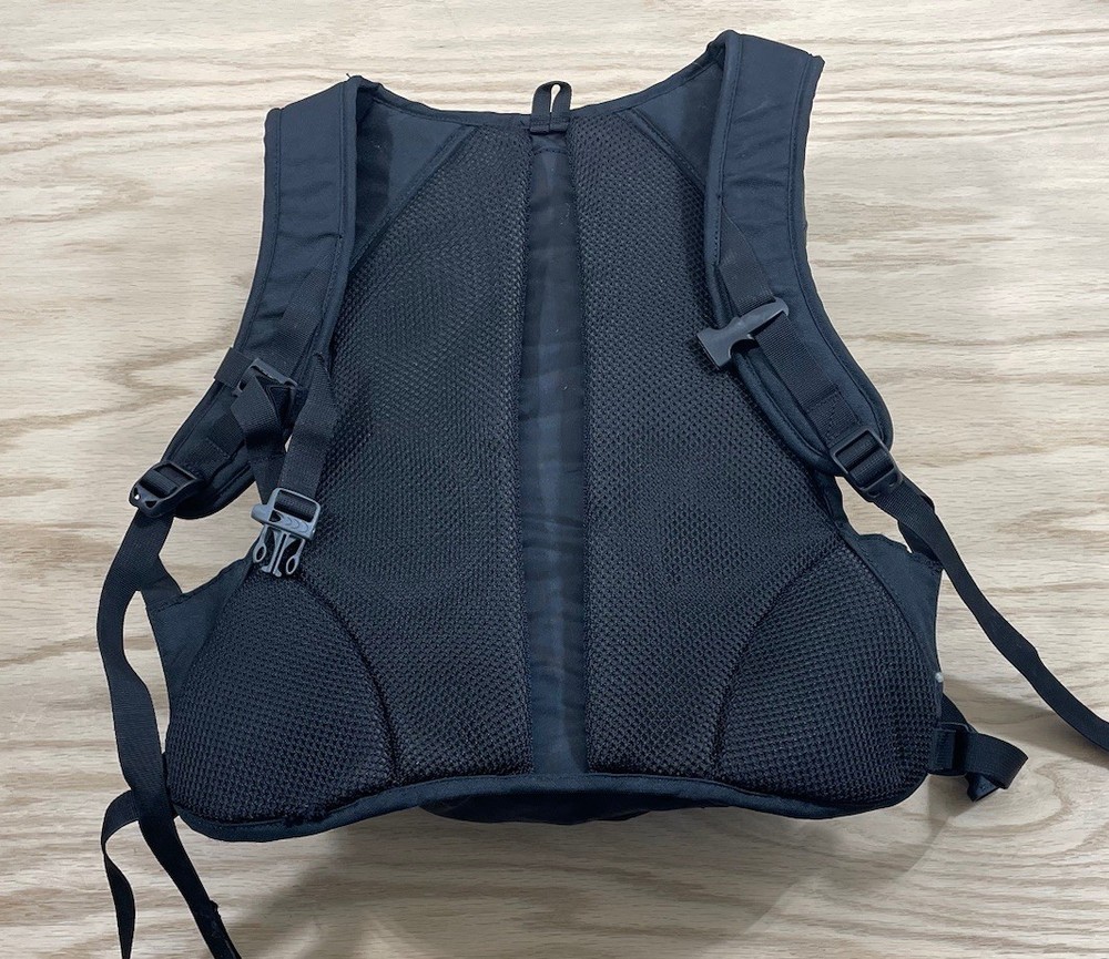 Lowe Alpine Echo 20 Daypack Backpack Black Waist Belt