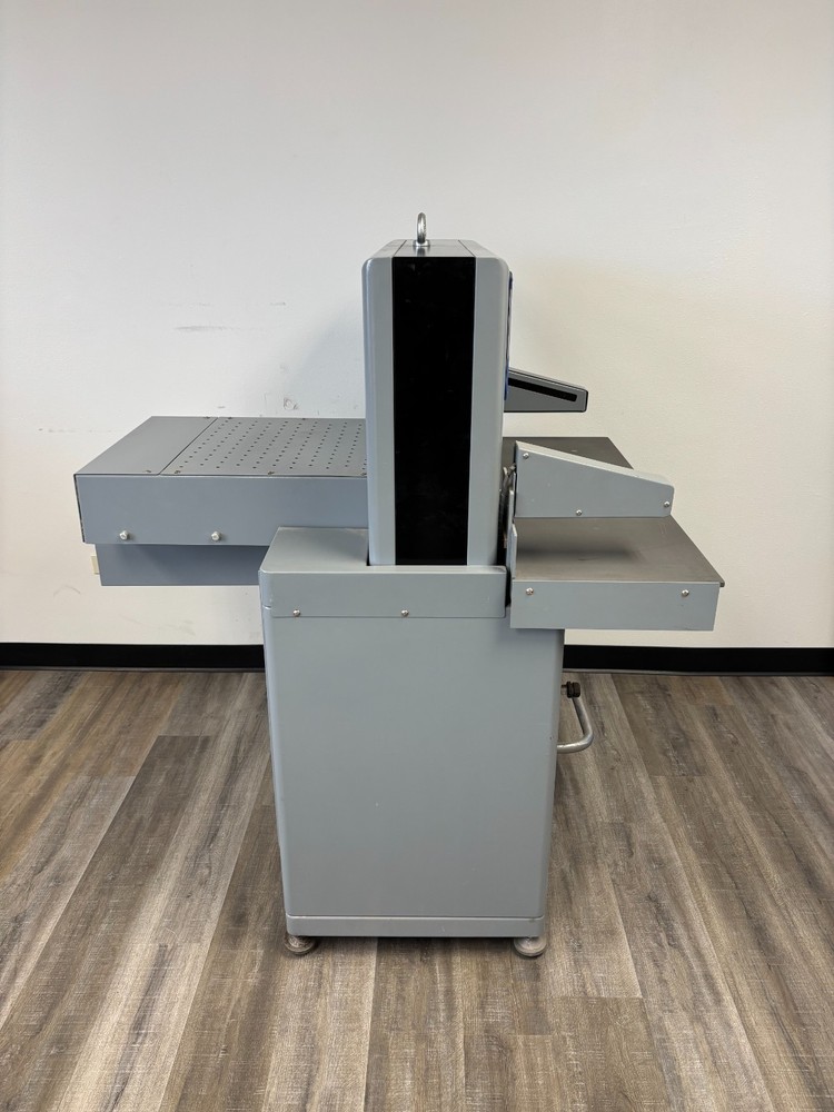 Duplo 490 Pro 19.29" Hydrualic Programmable Paper Cutter