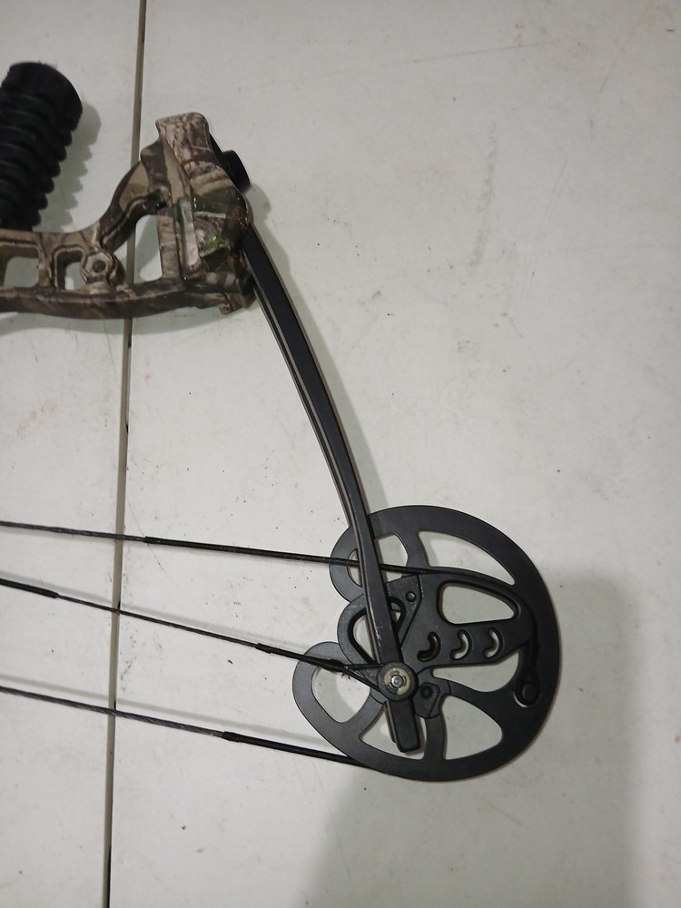 Barnett Vortex Youth Archery Compound Bow Great Condition