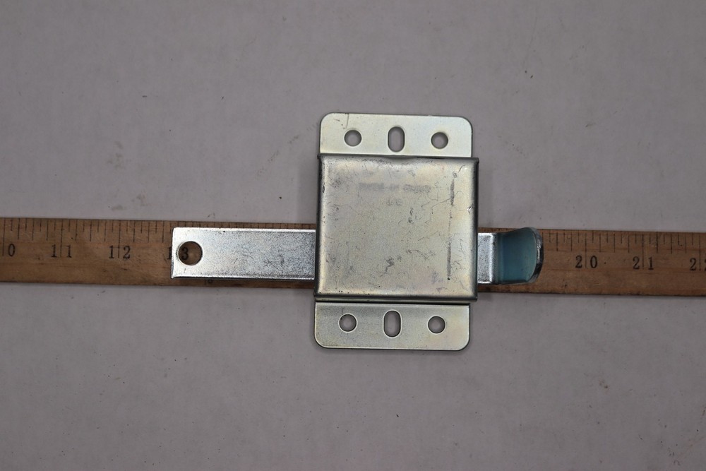 TF Garage Door Latch
