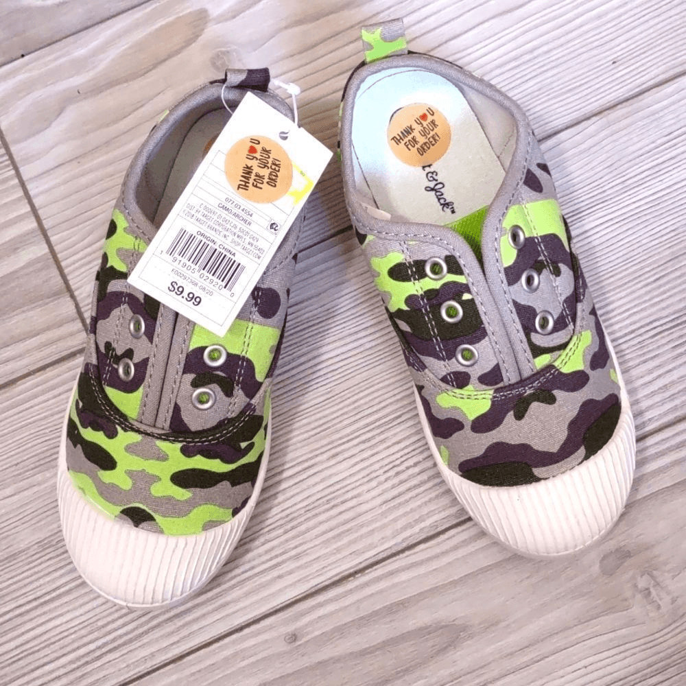 (17-4020)     Cat & Jack Archer Size 12