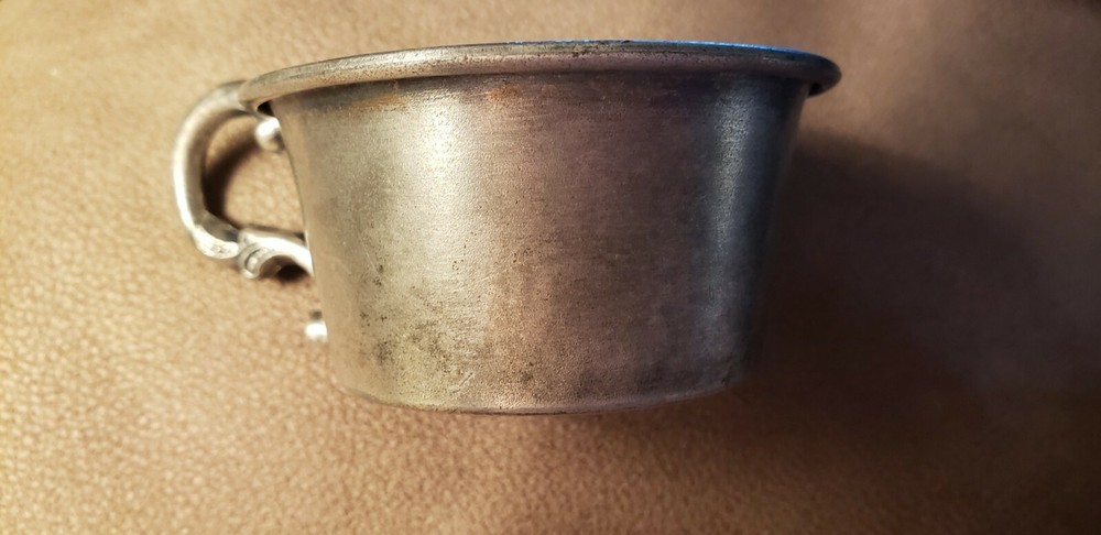 ANTIQUE QUADRUPLE PLATED CUP WITH HANDLE