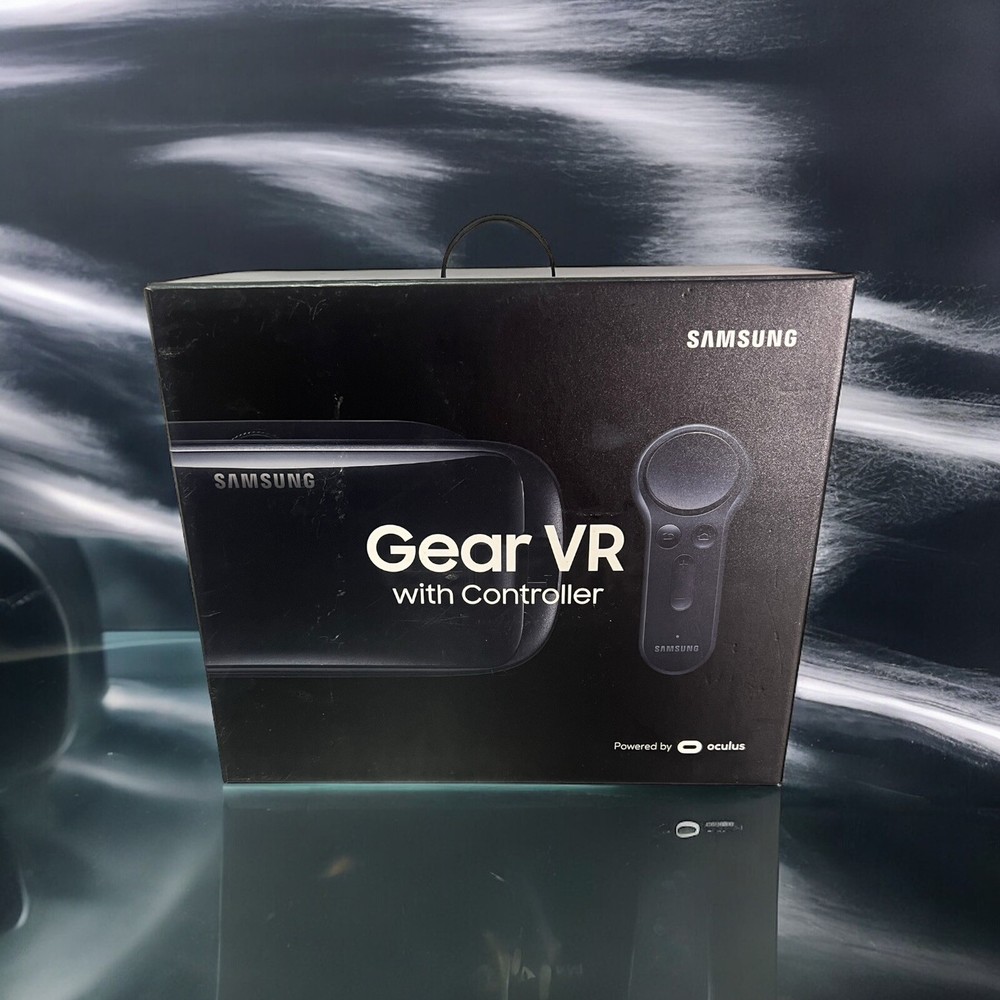 Samsung Gear VR Powered By Oculus Virtual Headset W/Controller SM-R324