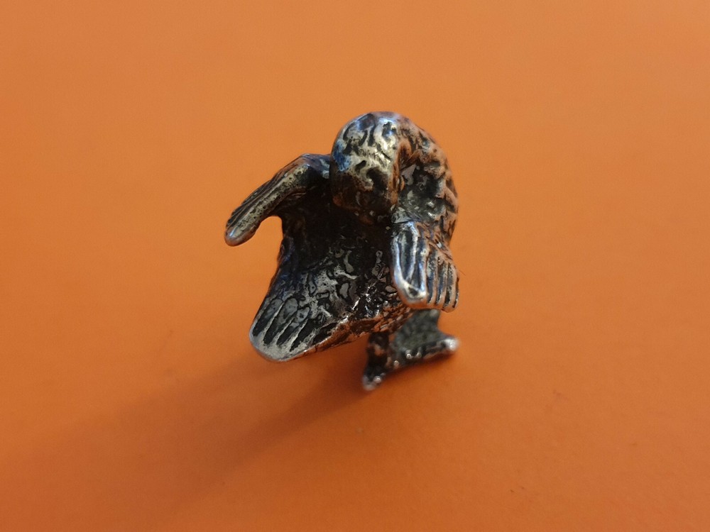VINTAGE STERLING SILVER MINIATURE PIGEON.