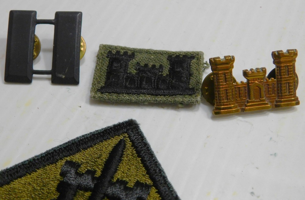 8 PIECES VIETNAM 18th ENGINEER BRIGADE INSIGNIA